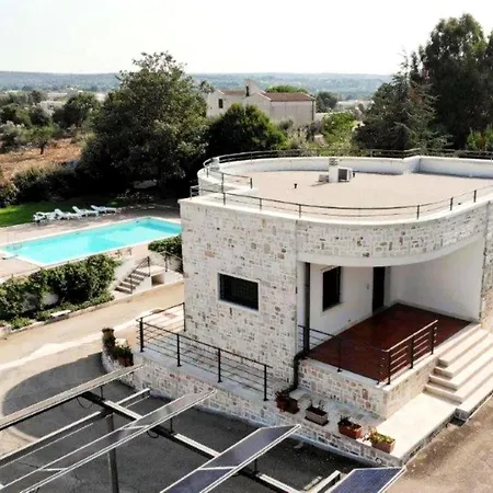 ヴィラ Montedoro Luxury ノーチ